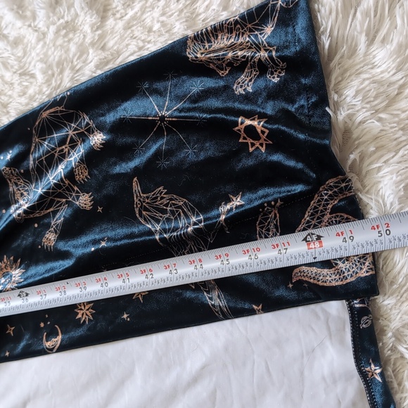 Blackmilk Harry Potter Magic Sky Velvet Swan Kimono - Picture 15 of 15